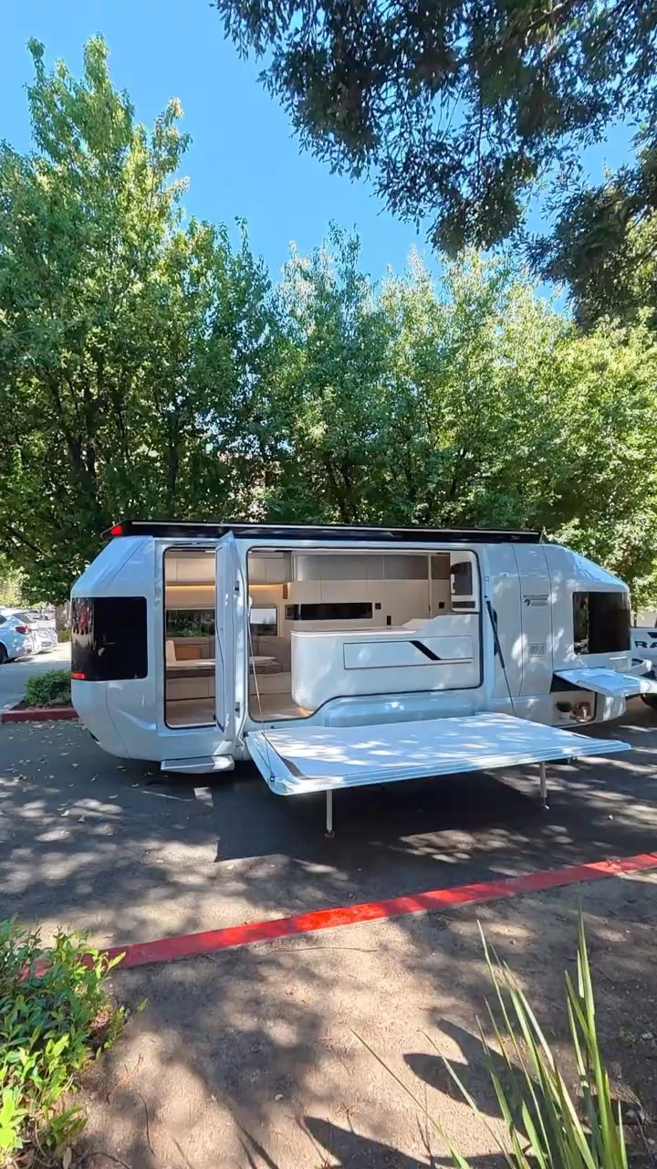 skydream♡ Check out this Skydream SpaceCamping Caravan 🚀 #motorhometour