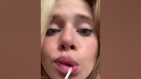 the girl on the gta loading screen