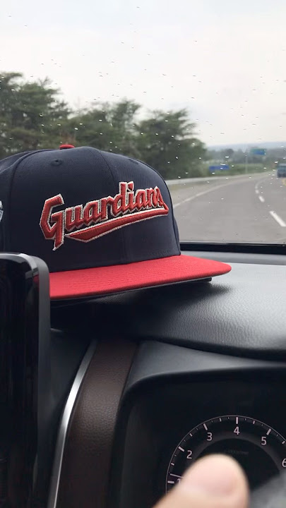 Alongside Cleveland Guardians in East Java Roadtrip 🚙 #newera #59fifty #fitted