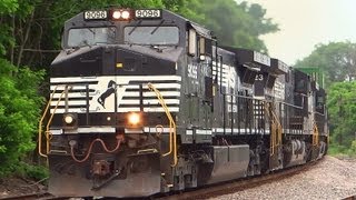 Fast Moving NS Intermodal Freight Train 27A