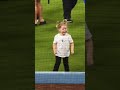 現地映像‼️ものすごくちっこいシャルロットちゃんがちょっとちっこいシャルロットちゃんになった！みんなが彼女に視線を送ってますね！#dodgers #willsmith family#ohtani