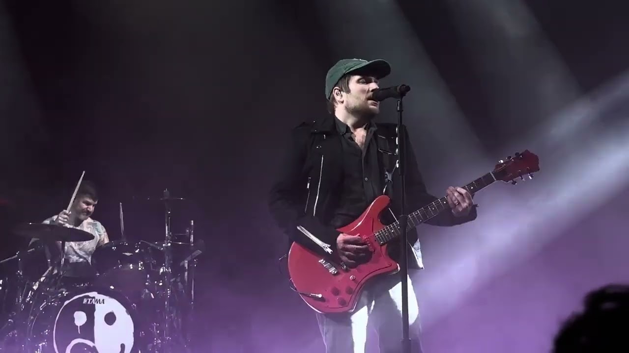 Fall Out Boy - Bang The Doldrums LIVE So Much 2our Dust 