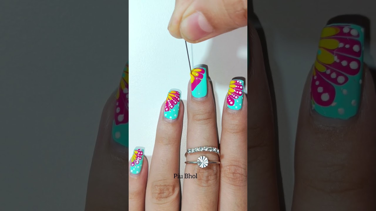 Easy Flower Nail Art Design #piubhol #nailart #youtubeshorts