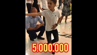 Bu Usaqin Reqsi Boyuk Maraga Sebeb Oldu