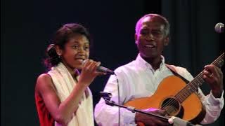 VOARA sy DAMA - Nahoana kay (Live Version)