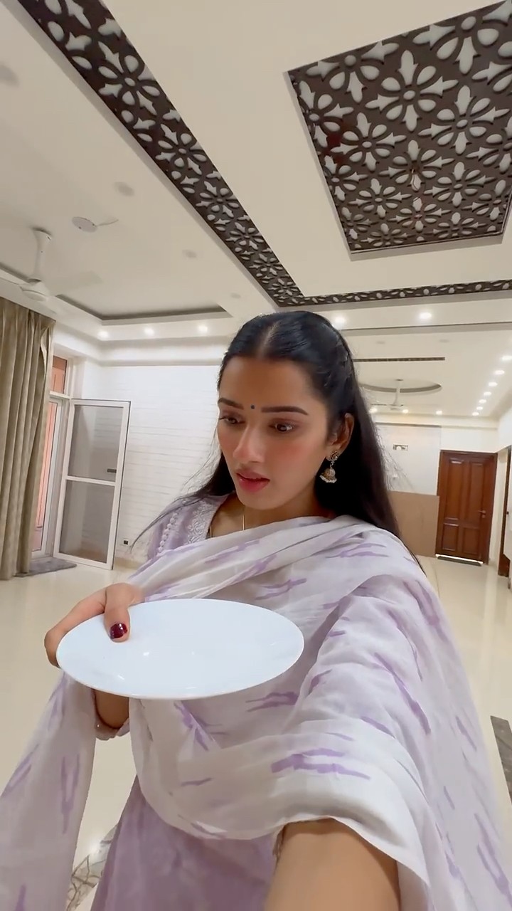 Bhabhi Bani Kabootri ? #comedy #funny #neetubisht #youtubeshorts #lakhneet