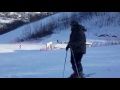 Жесткое столкновение лыжника и сноубордиста .