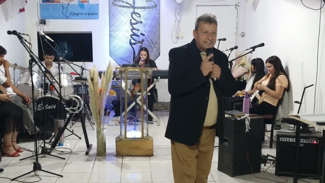 ¡ LEVÁNTATE ! PORQUE LARGO CAMINO TE RESTA // 1 REYES 19 : 1 - 7