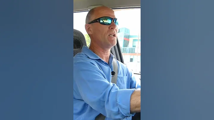 Improper Technique When Changing Lanes - DayDayNews