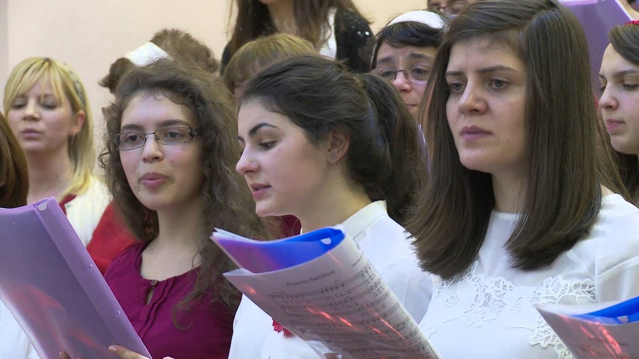 Astazi Sa Nascut Iisus Hristos Versuri Astazi s-a nascut Hristos - YouTube
