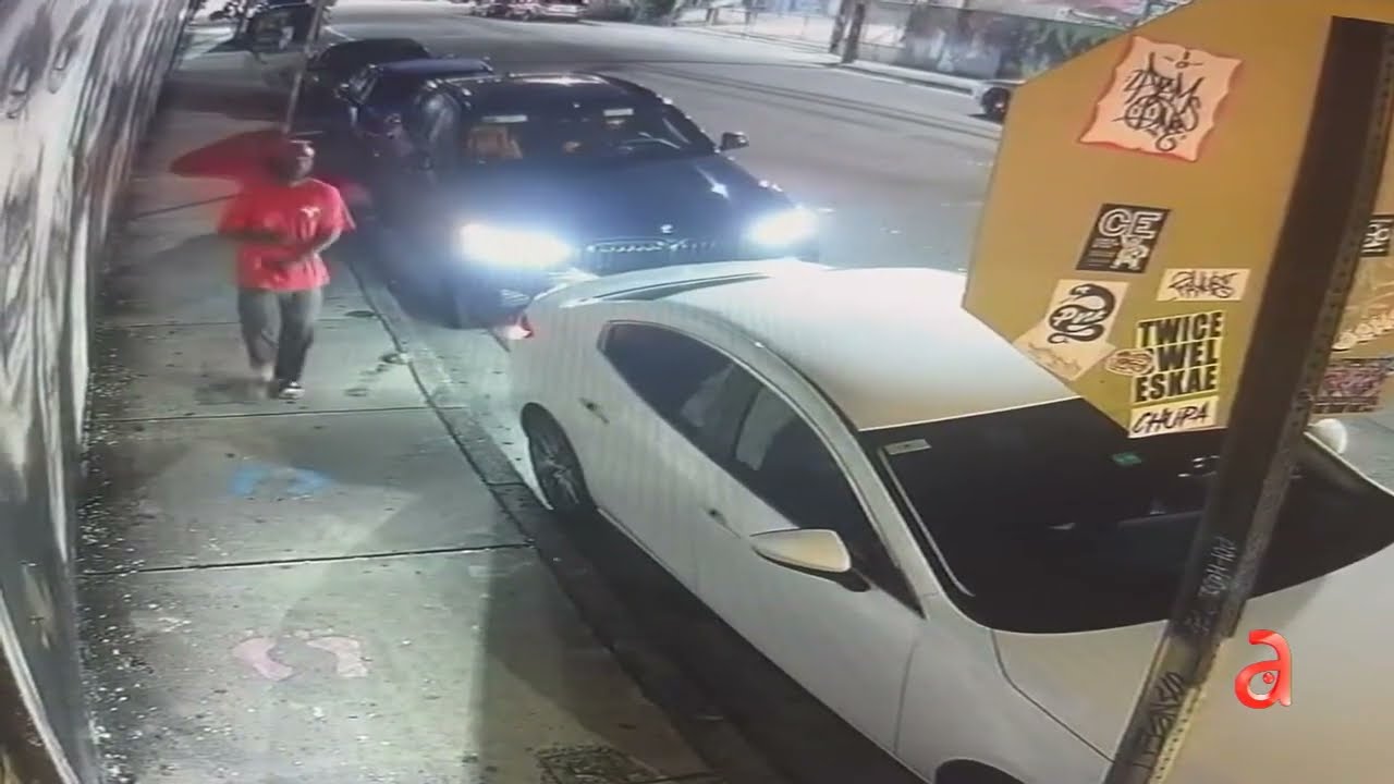 americateve | Miami: Captado en cámara hombre que robó un auto con un niño de 3 años y su hermana de 7 dentro