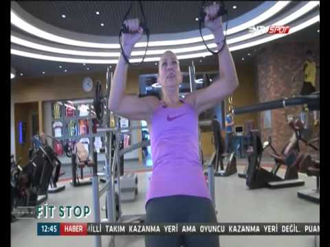 NTV Spor spikeri ve futbol yorumcusu Güntekin Onay Fit Stop'ta.