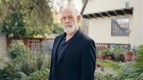 Leonard Susskind Radio Interview-From String theory to The Holographic Principle