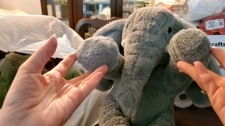 🎄🛍️ Goodwill Christmas Thrift Haul | eBay 📦 Poshmark 👜 Reselling & Crafting ✂️ | SUPER Chatty ☕💬