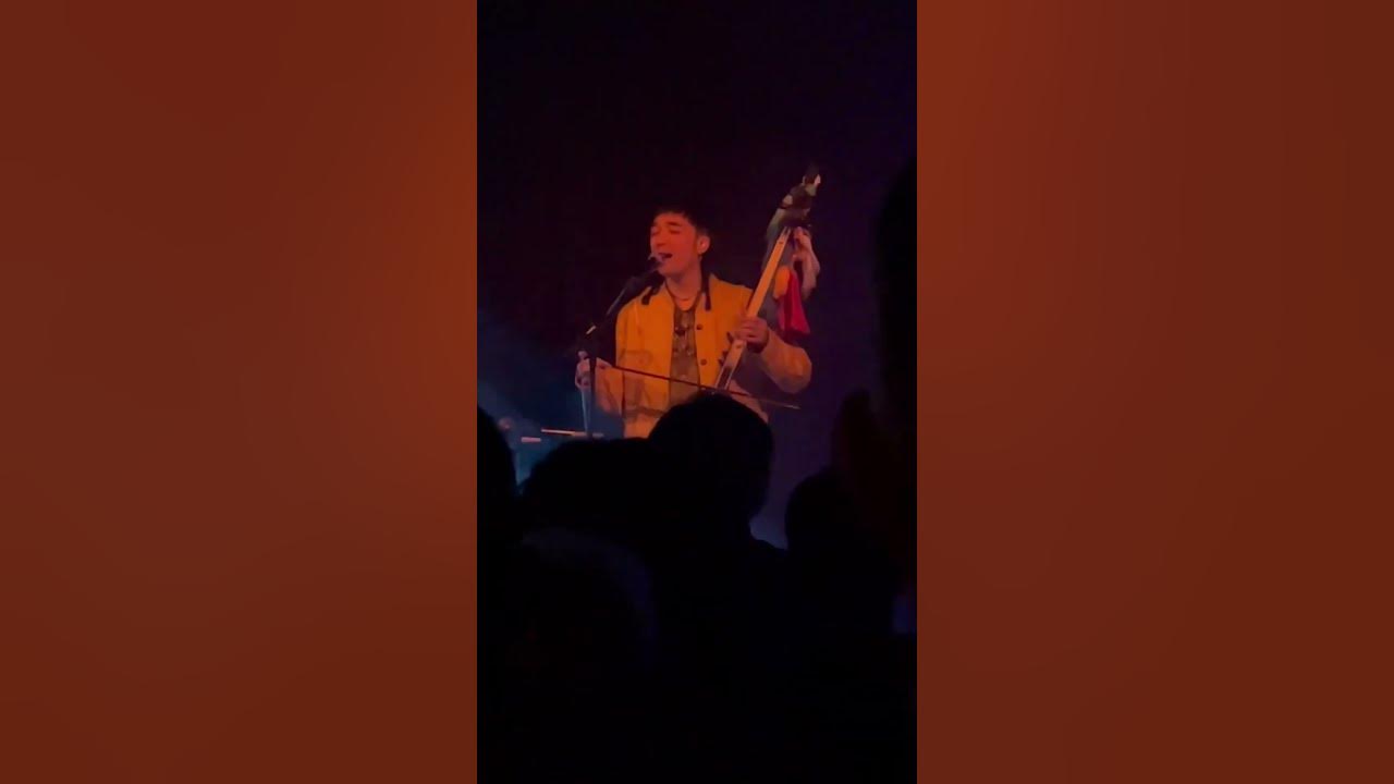 Unleashing the enchanting melodies of the morin khuur at Worldwide Fest at Mezz, NL. What a night! 🌟