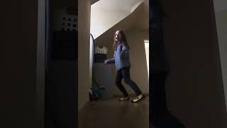 Ik ken hem net dus in kan hem niet zo goed#dance