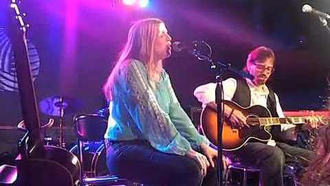 Lynda McLaughlin from LYVA performs Hallelujiah at...
