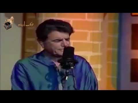 استاد شجریان رو سر بنه به بالین     