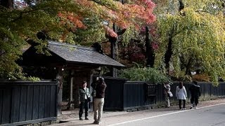 Amazing autumn leaves in Samurai district ［角館の武家屋敷 ...