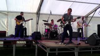 Mellor - She's The Girl/In The Water (Live at Caversham Festival 2013)