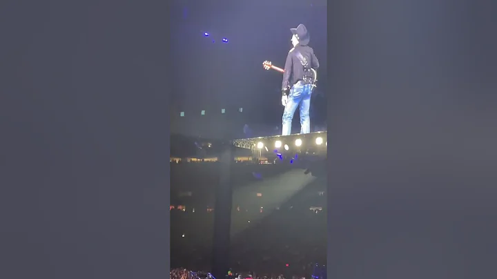 Garth in Houston- Lonesome Dove