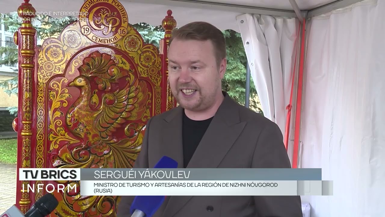 Más de mil maestros de Rusia y Bielorrusia participan en el Festival Jojlomá Dorada