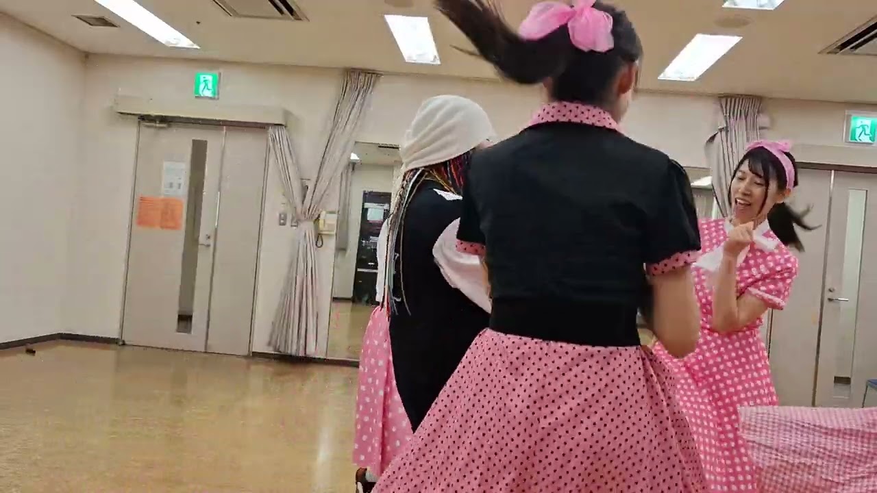 2025/09/14後ろからのツイストガール