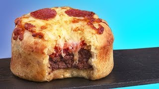 Une pizza-burger copieuse qui combine deux favoris de fast-food.