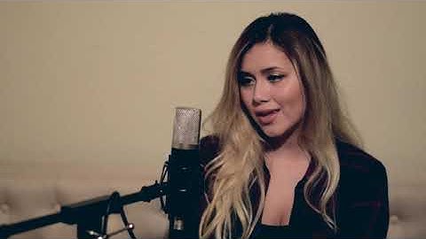 She Wolf Acoustic version - Acoustic performance video thumbnail