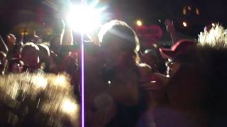 Human Touch -- In The Crowd 2016