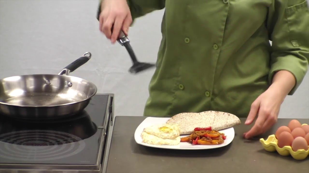 COOK EAT COMPETE Sports Nutrition Cooking: Eggs