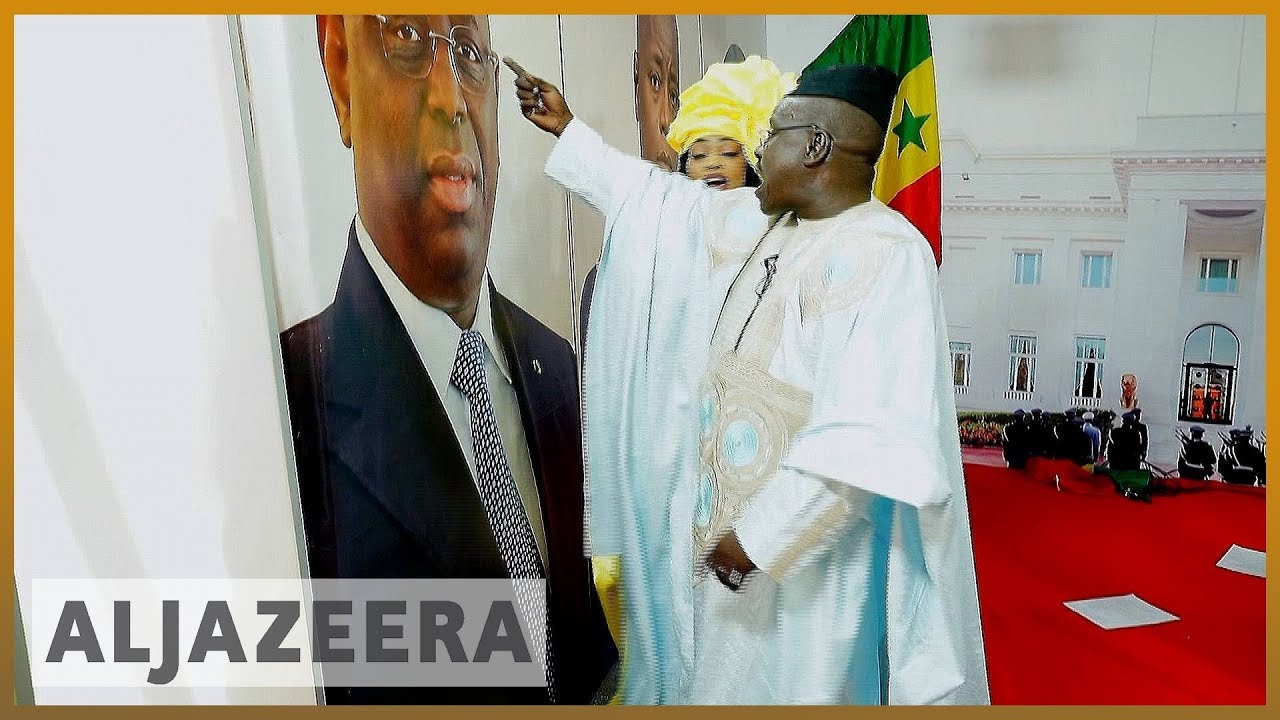 🇸🇳 قبيل الانتخابات السنغالية، يتجه الناخبون إلى السخرية السياسية | الجزيرة الإنجليزية