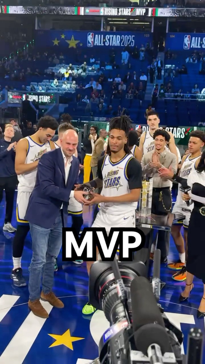 Stephon Castle wins MVP of the rising stars game
