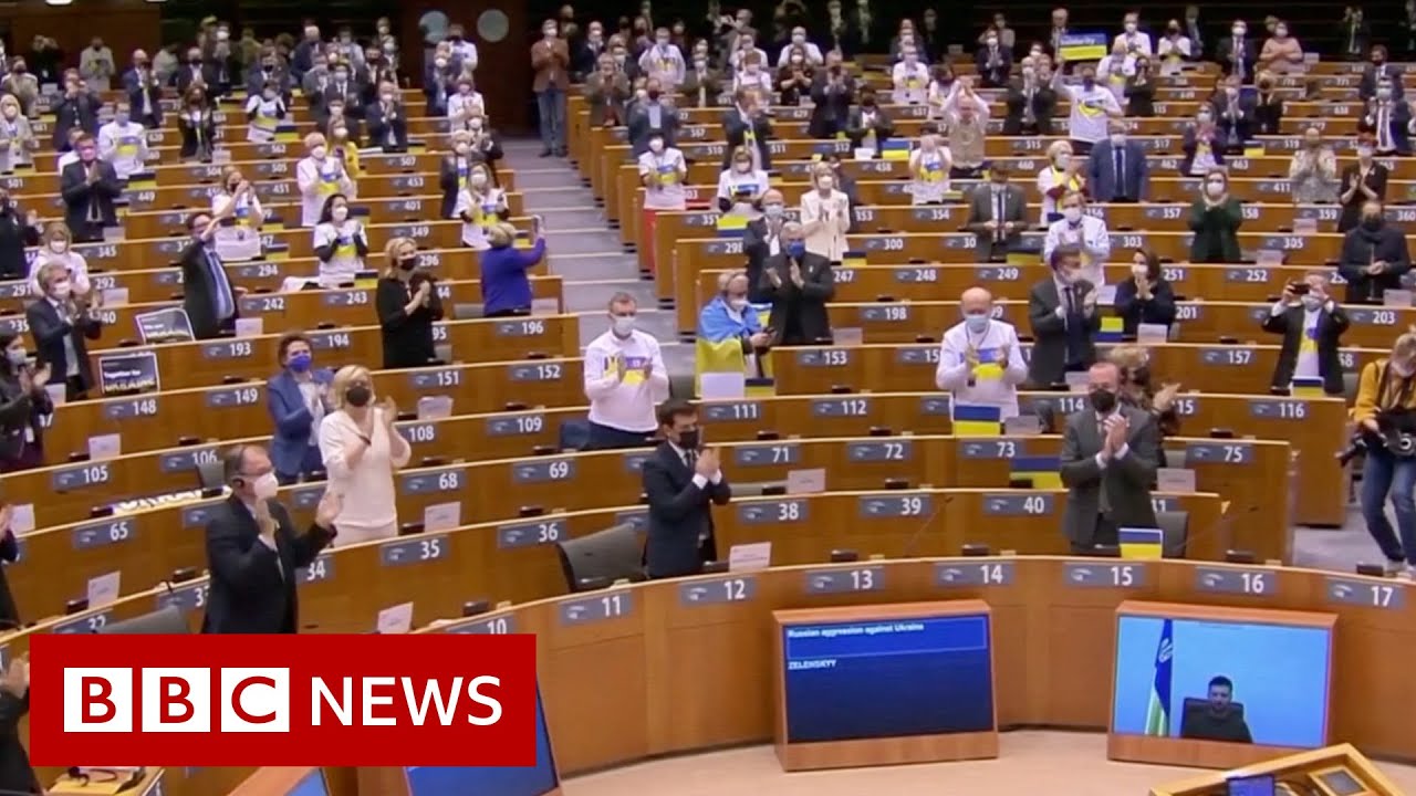 Standing ovation for Ukrainian president at EU Parliament – BBC News