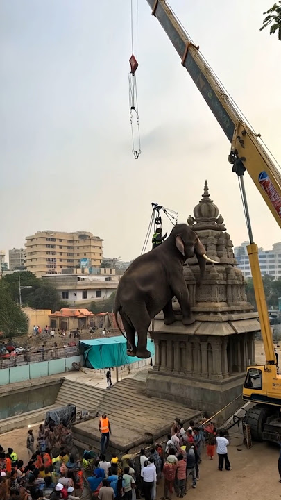 The Lord is bringing an elephant down from the temple #temple #viralshorts