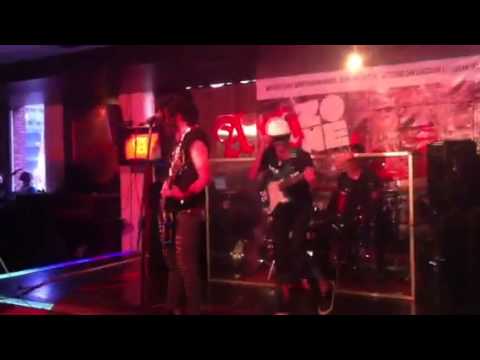 Anakmama band live in A mild Zone competition