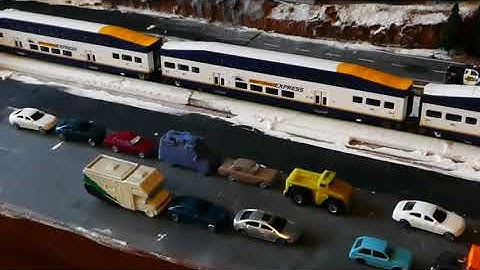 N Scale Athearn F59PHI and bombardier bi levels west cost express