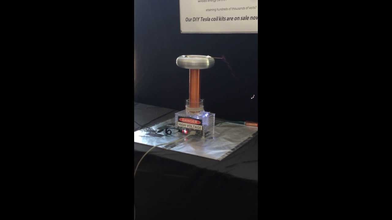 oneTesla at the MakerFaire New York 2013