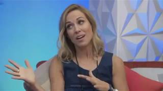 Sheryl Crow - Interview + Q&A on ET (9 June 2017)