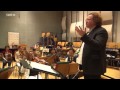 Capture de la vidéo Stephane Denève Über Maurice Ravels „Boléro" | Radio-Sinfonieorchester Stuttgart