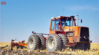 MASSEY FERGUSON 4880 Tractor Plowing