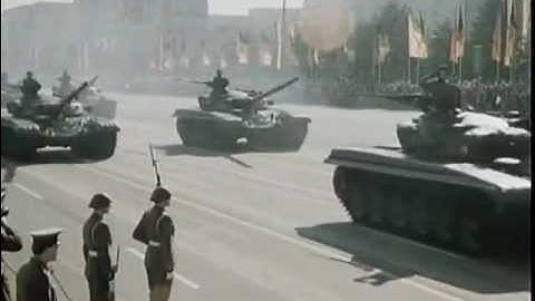 Kampfpanzer T-72. Parade NVA