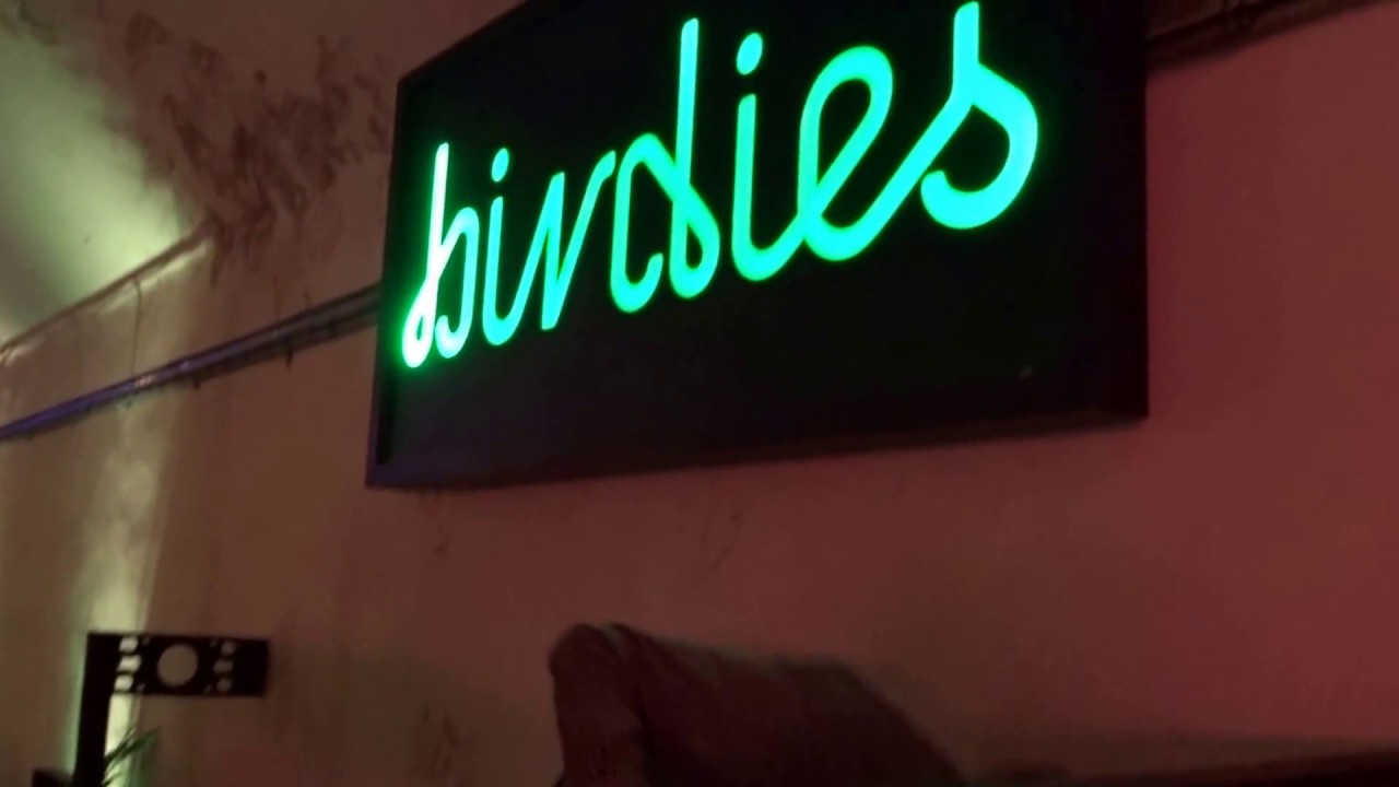 Minigolf at Birdies Crazy Golf Club in Waterloo, London (1 of 2)