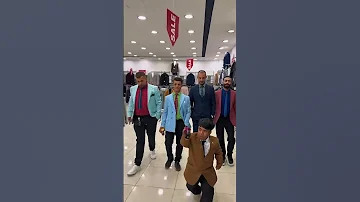 الله يخلي الريس الله يطول عمره 