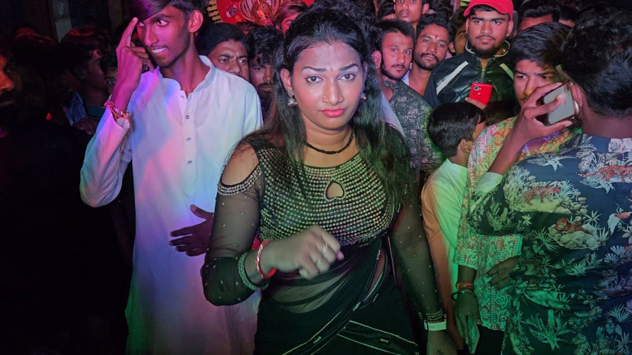 pavani-bujji-teenmaar-dance-pavani-bujji-superb-dance-vbr-anna