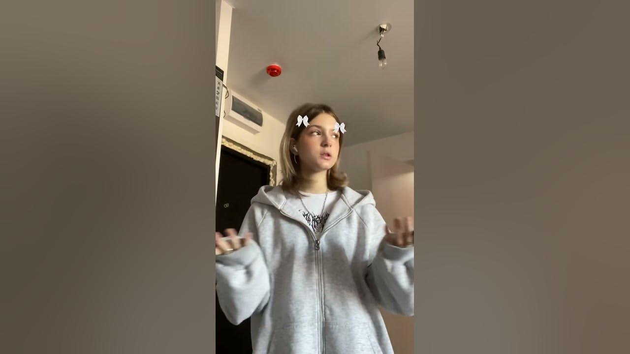 Губы в помаде 🩶 - YouTube