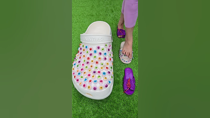 Super cool giant eye slippers 🦶👀🦶 purple slippers  💜💜💜#love #trending #satisfying