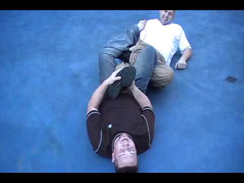 Figure 4 Leglock - How to do a Figure 4 pro wrestling move