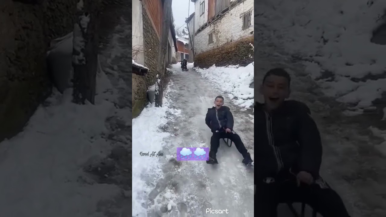 التزحلق على الثلج في قرية لبلاد القبائل
