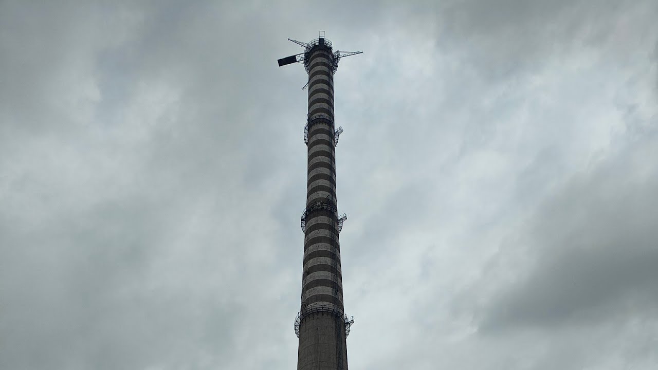 Wysadzenie komina w Głogowie.